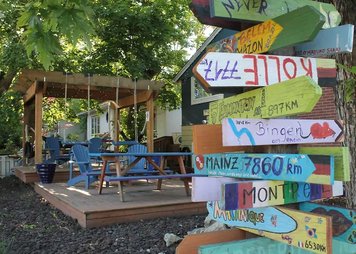 Kelowna International Hostel